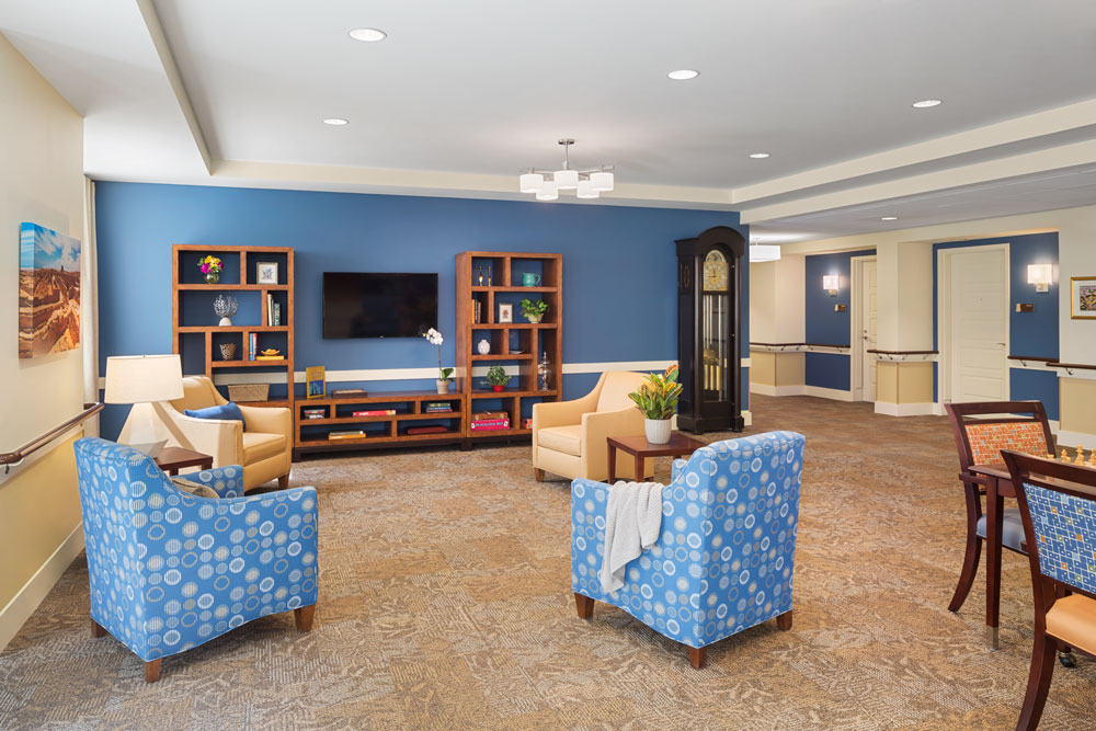 Adult Day Care or In-Home Care Services: Which is Right for Your Family?